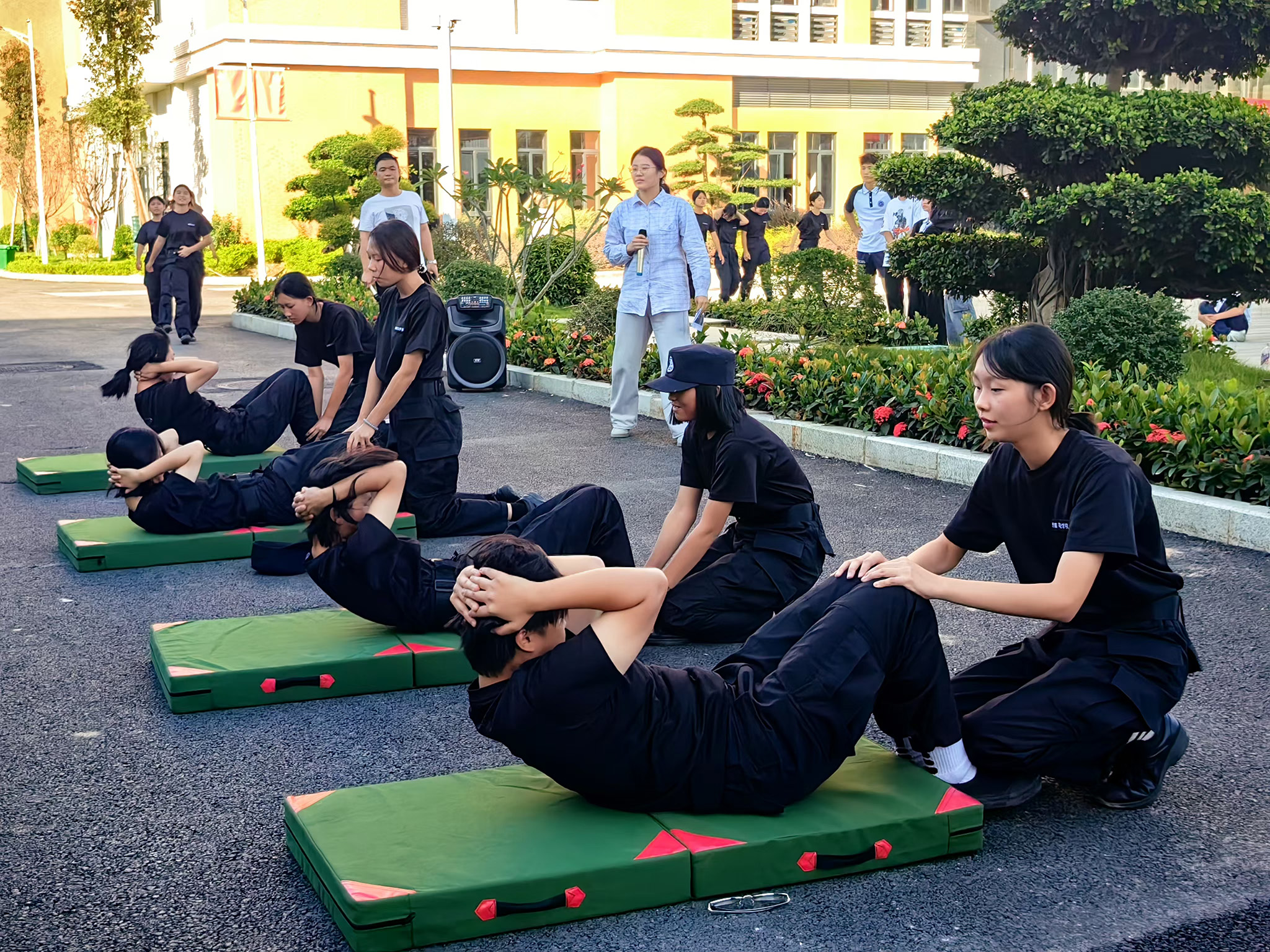 “运动展风采，筑梦向未来”——揭阳市华南司法职业学校首届校园趣味运动会